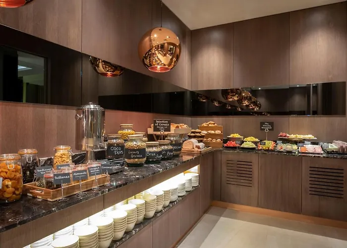 Clayton Charlemont 호텔