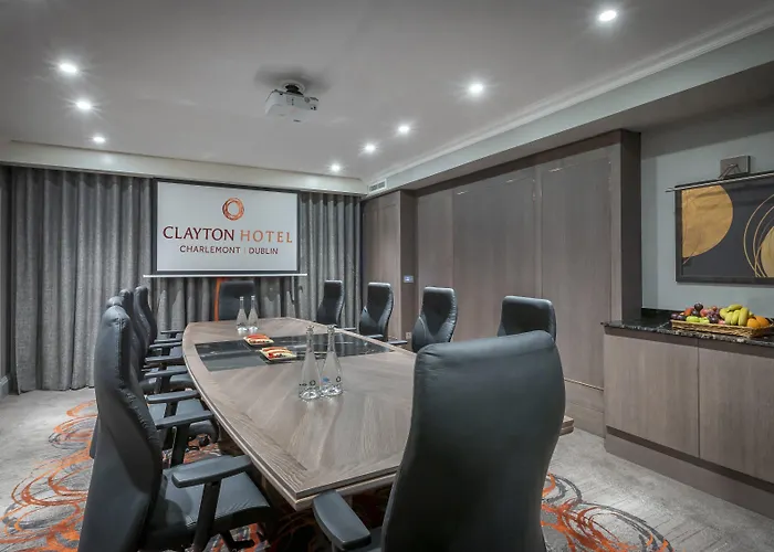 호텔 Clayton Charlemont 4*