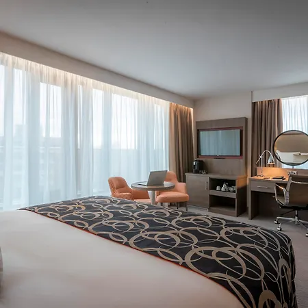 Hotel Clayton Charlemont 4*