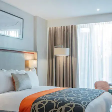 Hotel Clayton Charlemont