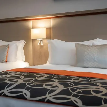 Hotell Clayton Charlemont