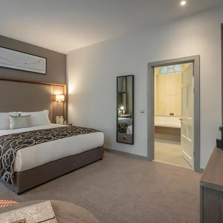 Hotel Clayton Charlemont
