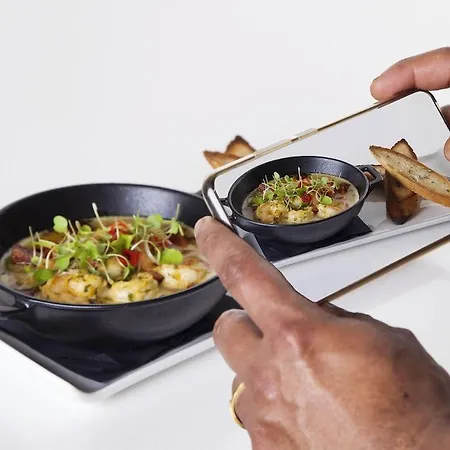 Clayton Charlemont 4*