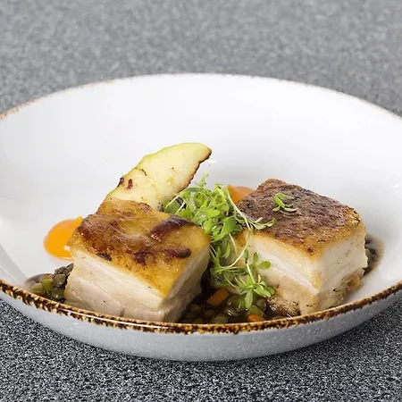 Clayton Charlemont Hotel