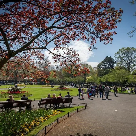 Hotel Clayton Charlemont 4*