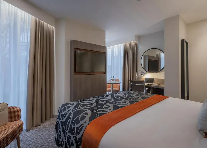 Hotell Clayton Charlemont