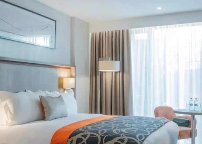 Hotell Clayton Charlemont