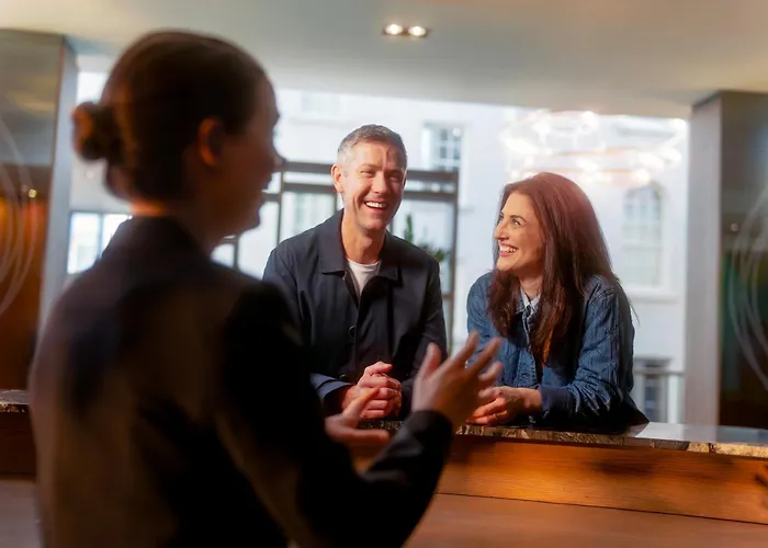 Hotell Clayton Charlemont 4*