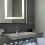 Hotel Clayton Charlemont