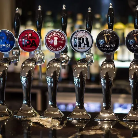 Clayton Charlemont فندق